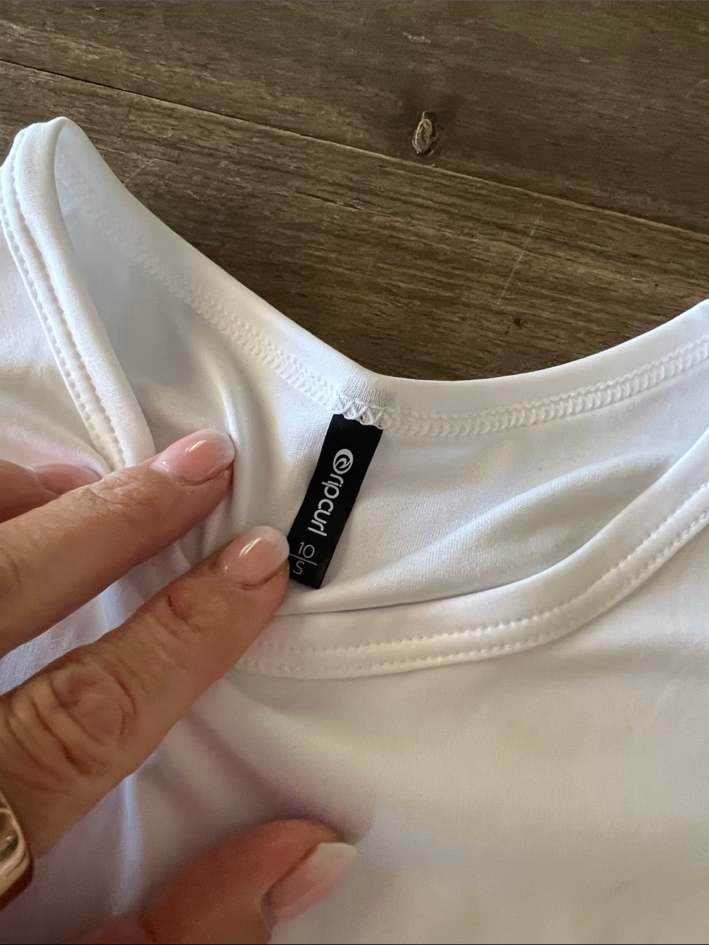 Ripcurl Rashgaurd - Picture 4 of 4